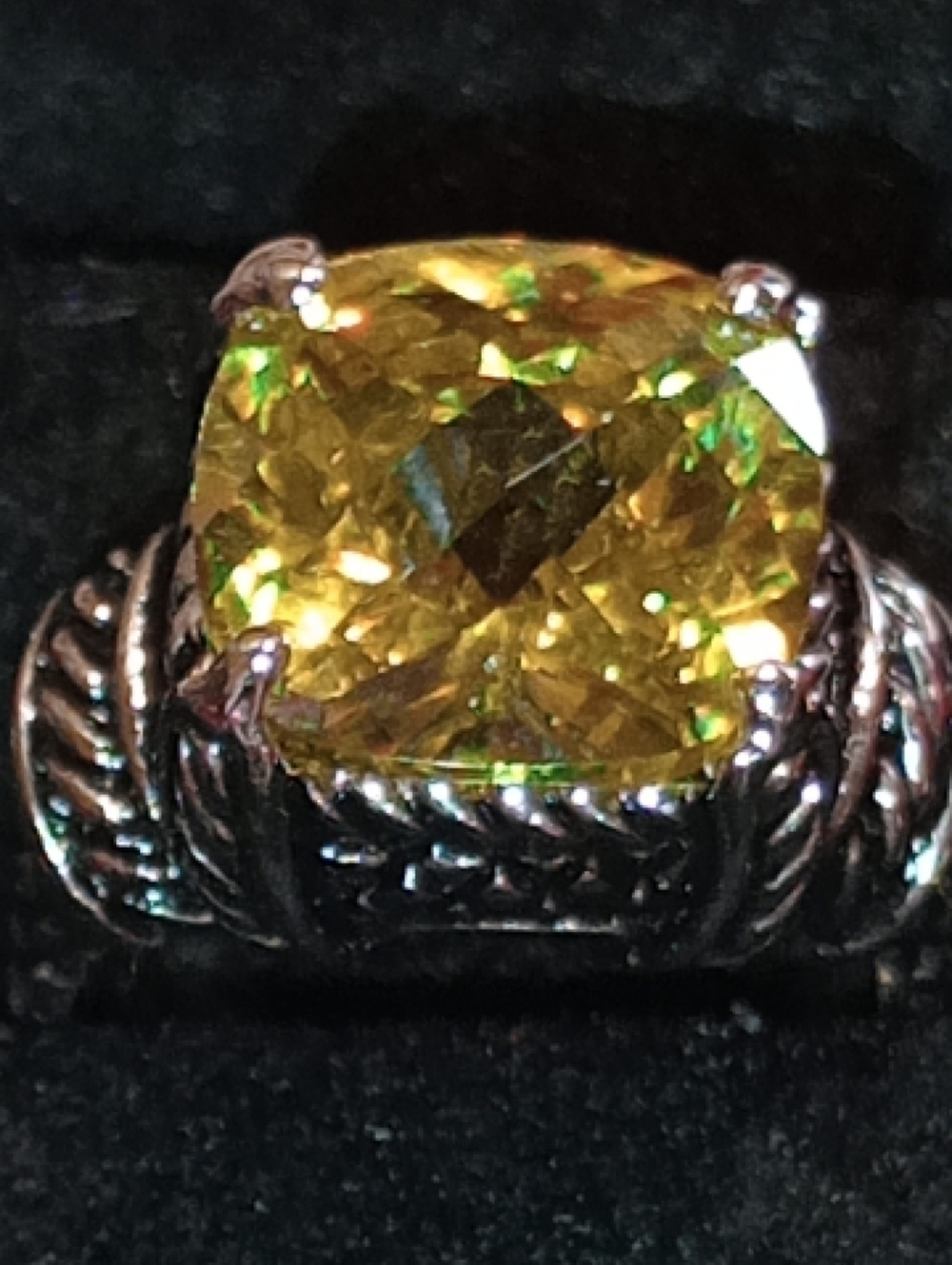 Ring Yellow/Green Cushion-Cut Gemstone Ring With PD Hallmark